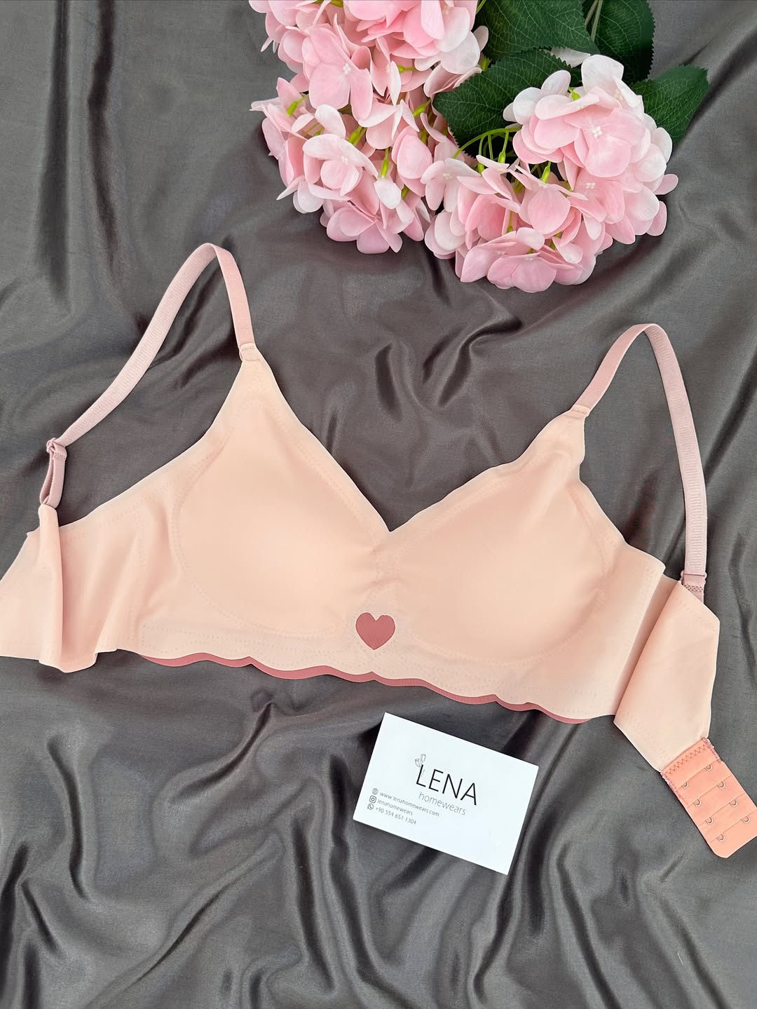 LENA Soft Pink Underwire Bra - Elegant Comfort for Every Tone