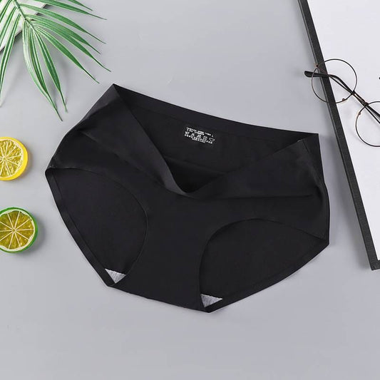 ✨ Seamless Ice Silk Panty – Ultra Soft & Invisible Comfort